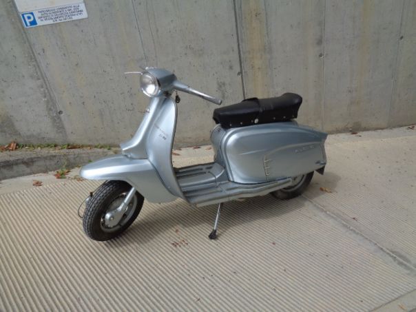 Innocenti Lambretta 150 Special