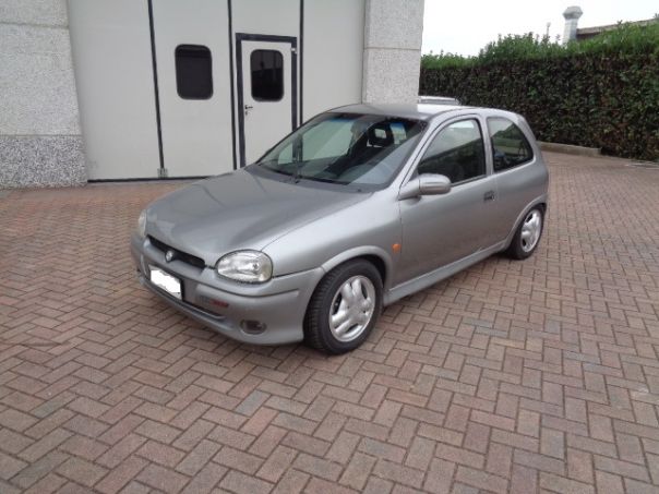 Opel Corsa GSI 16v