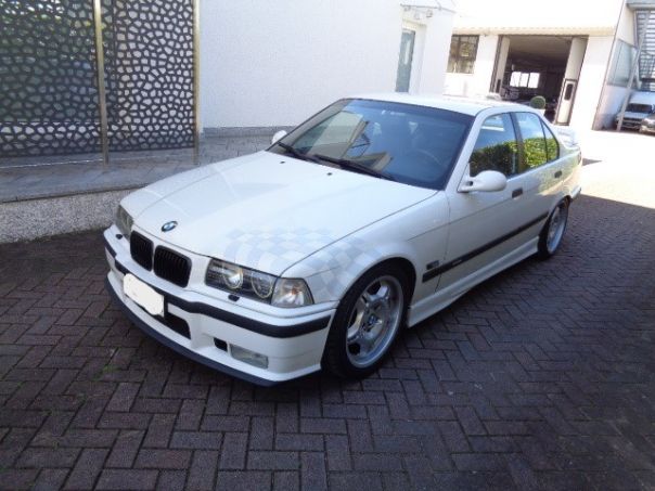BMW 318 is Racing (Class II)
